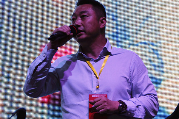 胜利方徽章：战士心中的荣耀象征，见证战火中的成长与超越