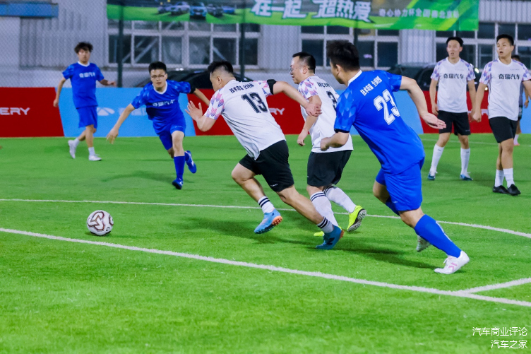 pes2024经典球员-PES2024 经典球员：重温青春，激情回归的足球盛宴