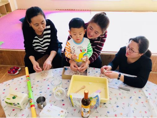 幼儿园托班亲子游戏,幼儿园托班创意亲子游戏全攻略”